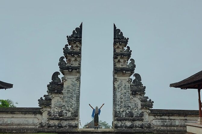 Lempuyang Gate of Heaven and City Tour - Tirta Gangga: fish ponds, royal water gardens, and real calm