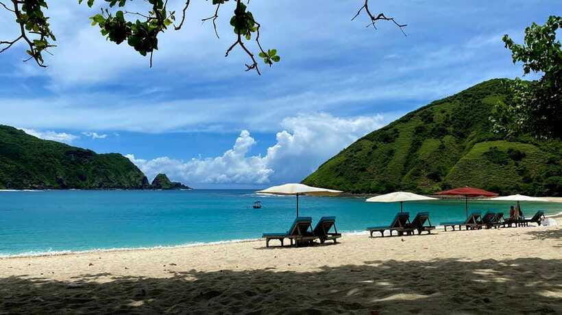 Lombok : Privat Tour Sasak Culture, Nuture & South Beach - Logistics that actually matter: pickup areas and a long day rhythm