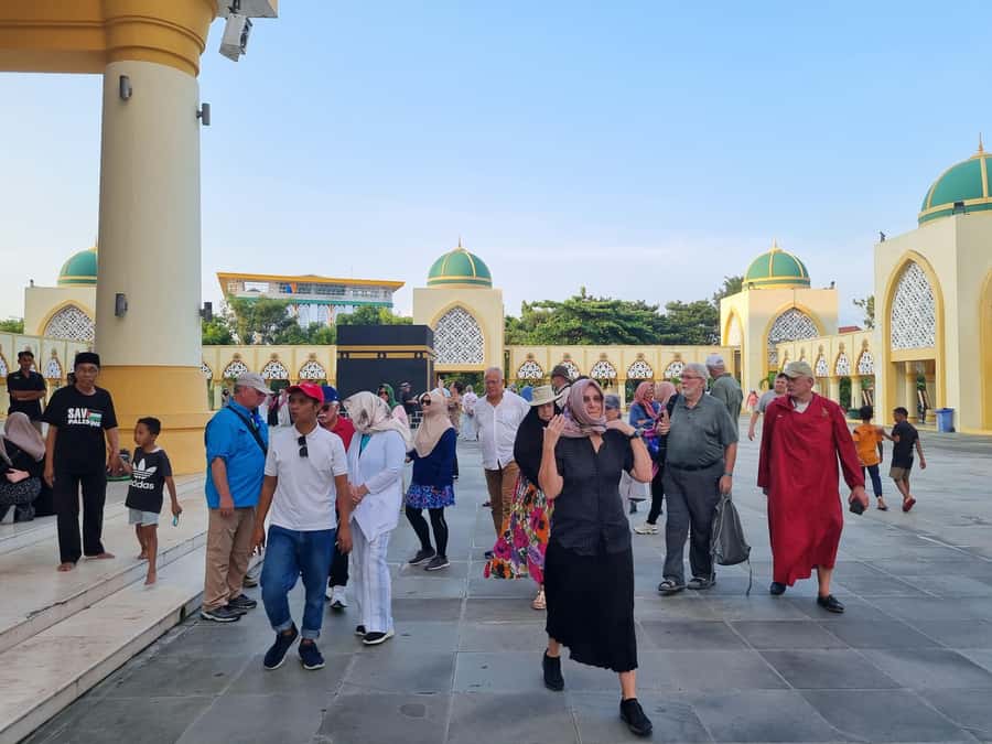 Lombok: Private Customizable Tour with Driver-Guide - The driver-guide quality is the real differentiator