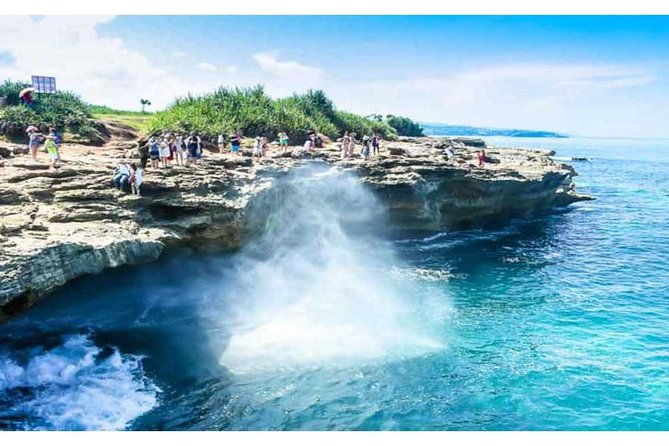 Nusa Lembongan Highlights Day Trip All-Inclusive - Snorkeling on Nusa Lembongan’s reefs plus a banana boat ride