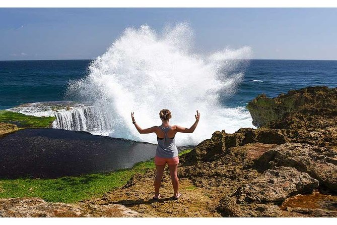 Nusa Lembongan Highlights Day Trip All-Inclusive - Lunch and English-speaking guide: what the all-in-one ticket really buys