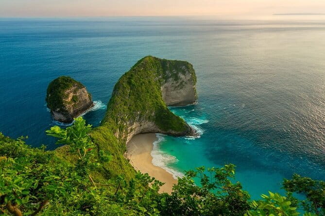 Nusa Penida Private Full Day West Island Tour From Bali - Key Points at a Glance
