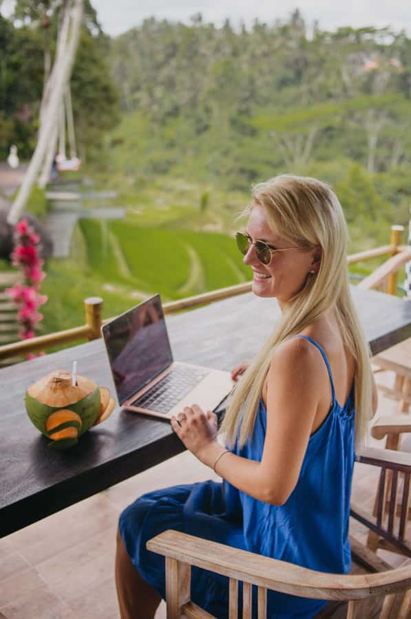Photoshoot in Bali - What you’ll get from the photographer: posing help, calm direction, and creativity