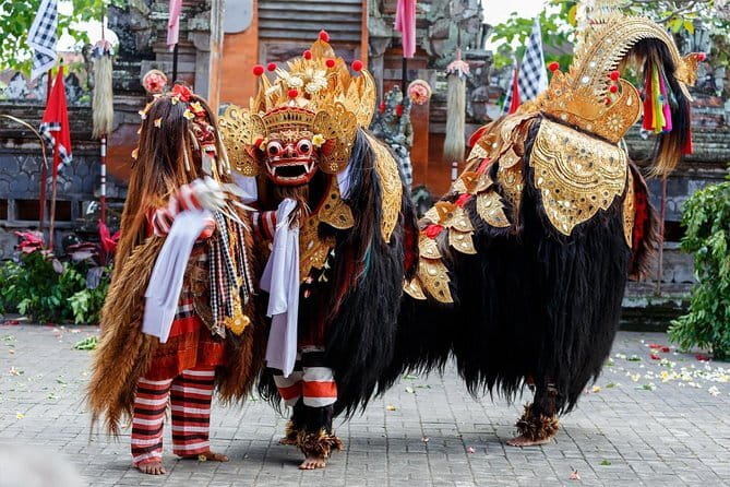 Private Chartered Car to Bali Temples With Besakih Temple - Private charter from Kuta: why this format feels better