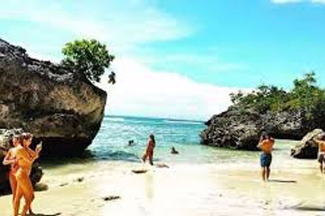 Private Tour Uluwatu Sunset Kecak Dance and Dinner at Jimbaran - Jimbaran Bay seafood dinner: pick your seafood pace