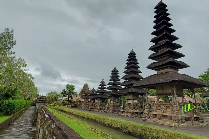 Private Tour:Your Program Highlight Tour with 10 Hours usage Bali Driver - Ulun Danu Bratan Temple in Bedugul: Mountain Views and a Long First Stop