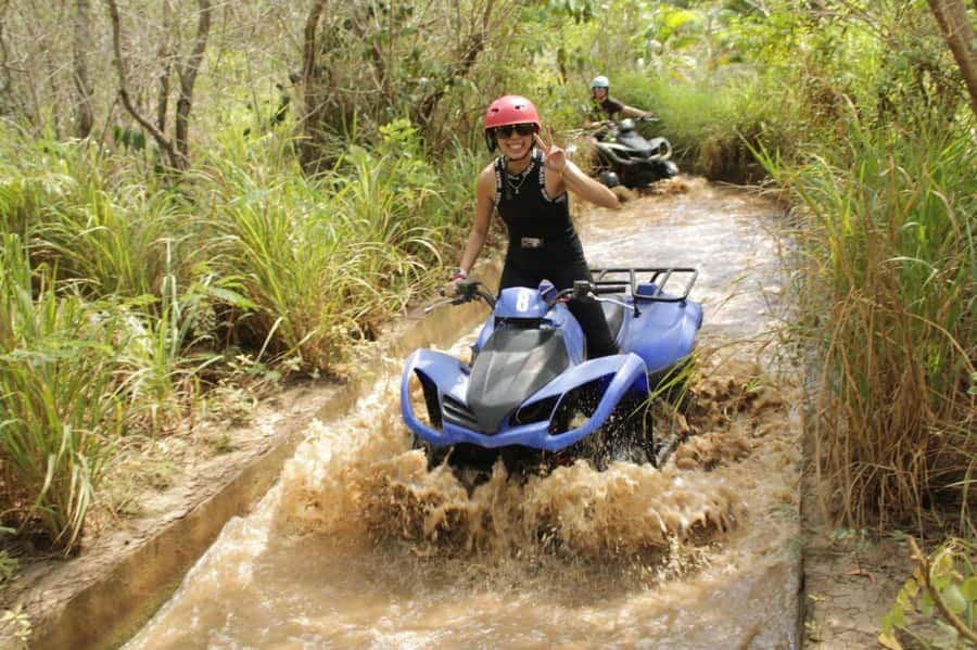Rock Mud Fun ATV Quadbike Uluwatu - Coconut break and lunch: the recovery part you will appreciate