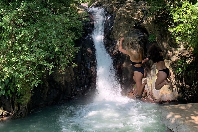 Sekumpul waterfall & aling2 waterfall with private service (including activity) - Why the guide quality matters at Aling-Aling