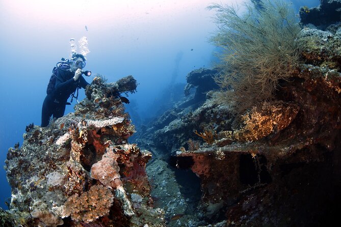 Shipwreck Diving in Tulamben - Underwater support that actually helps: guidance you can feel
