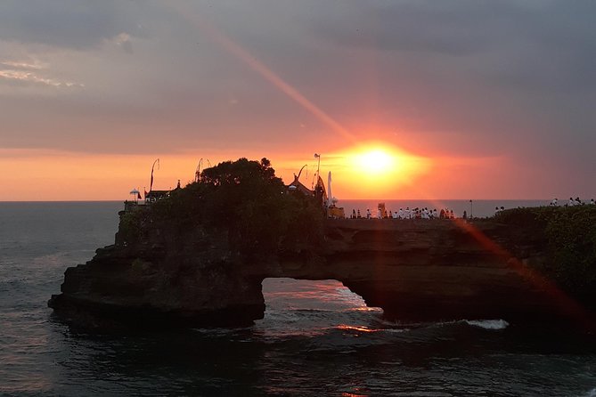Sunset at Tanah Lot Temple and Spa Tour - Why Tanah Lot’s sea-temple sunset works (when the tide cooperates)