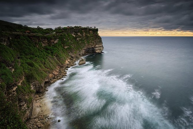 Sunset at Uluwatu Temple and Spa Tour - Crowds, Weather, and Photo Reality at Uluwatu
