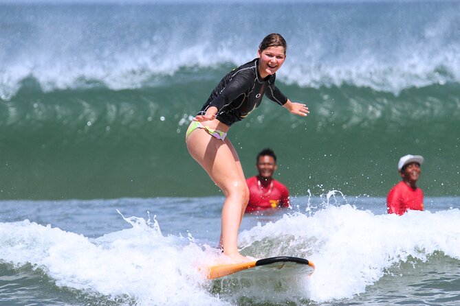 Surf Lesson with a Personal Instructor at Kuta Beach - The first 10–15 minutes: getting your body in the right groove