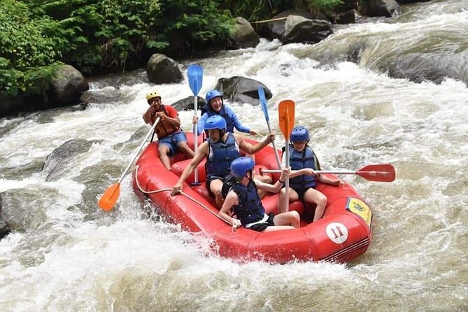 The Best Ayung River Rafting Adventure in Ubud - The buffet lunch after rafting: a smart included payoff