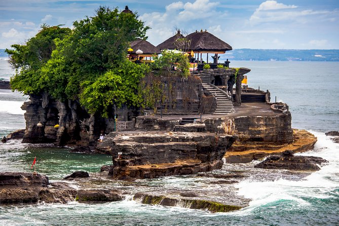 Ubud and Tanah Lot Temple Small Group Sunset Tour - Getting Around from Kuta: Pickup, AC Comfort, and the Traffic Reality