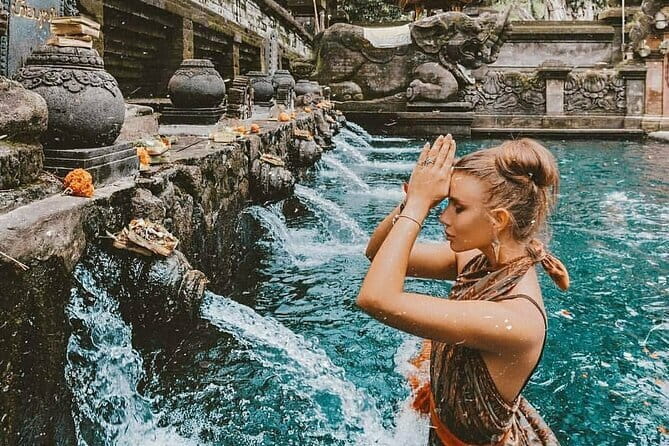 Ubud Hidden Gems Waterfall, Temple and Rice Terraces Private Tour - Stop 1: Tegalalang Rice Terrace—big views with farming context