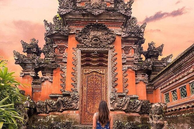 Ubud: Swing - Monkey Forest - Waterfall - Temple - Rice Terraces - Art Crafts - Tegenungan Waterfall: jungle views and an easy place to pause