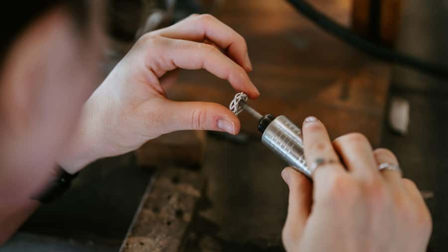 Uluwatu: Krisna Silver Class & Workshop - Krisna Silver Class Uluwatu: Surf-Inspired Jewelry, Ocean-View Style