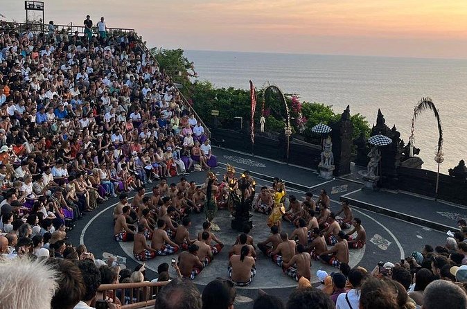 Uluwatu Temple Entrance & Kecak Dance Tickets - Clifftop Views: Where the Ocean Really Steals the Show