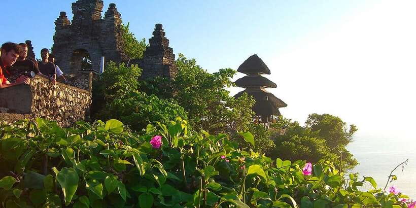 Uluwatu Temple : Sunset and Kecak Fire Dance / Private tour - Dress code at Uluwatu: what to wear and what to avoid
