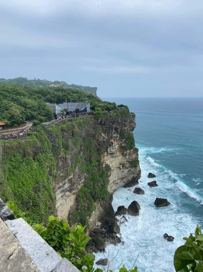 Uluwatu: Temple Sunset, Kecak Dance & Jimbaran Dinner - Should You Book This Uluwatu Temple, Kecak, and Jimbaran Tour?