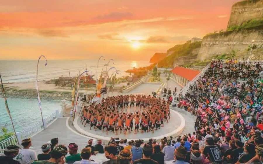 Uluwatu: Temple Sunset, Kecak Dance & Jimbaran Dinner - A Value-Focused Uluwatu Day: Sunset, Kecak, and Jimbaran