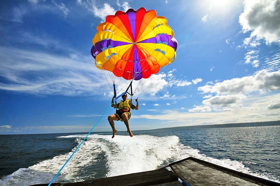 Watersport Bali: Banana Boat, Parasailing, JetSki + Spa Bali - Banana Boat: the fun starter that gets you smiling fast